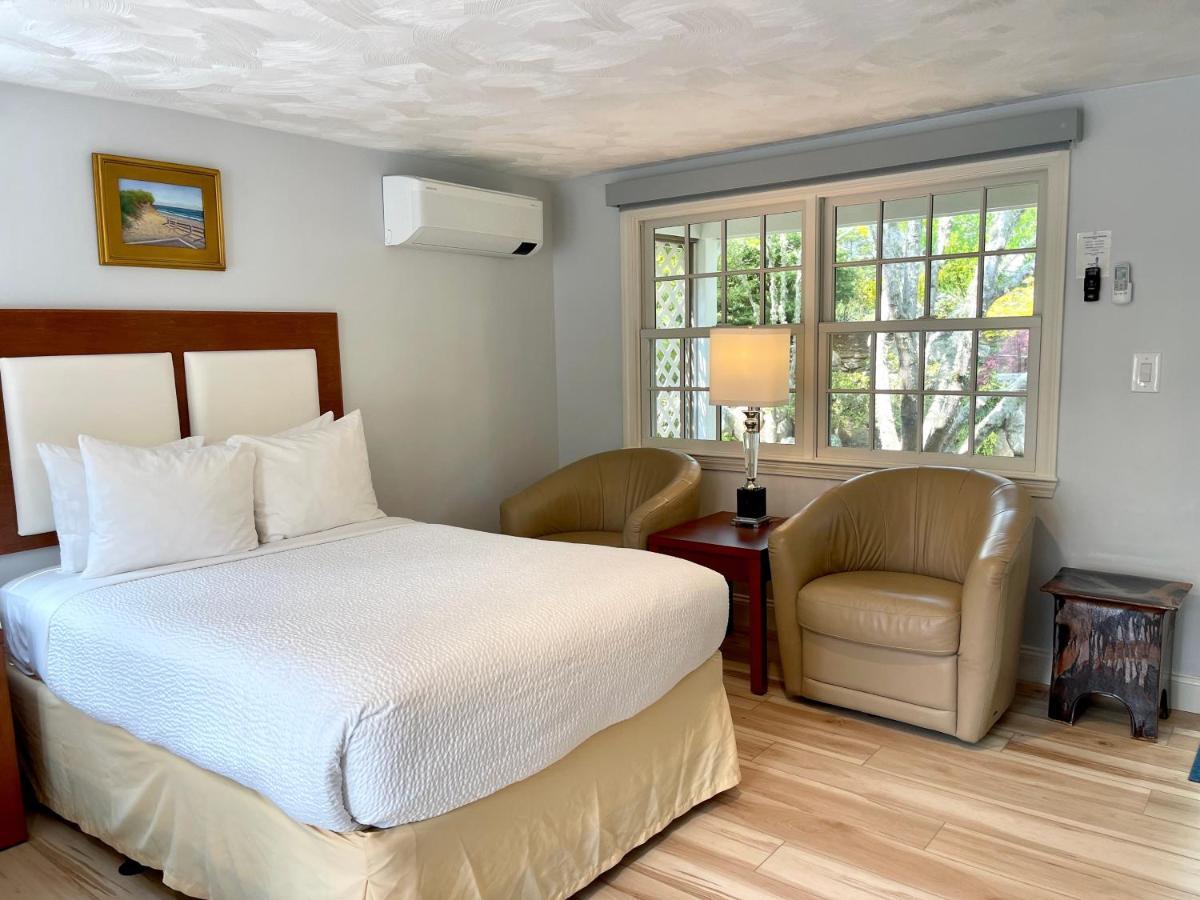 Pleasant Bay Village Resort Чатъм Екстериор снимка