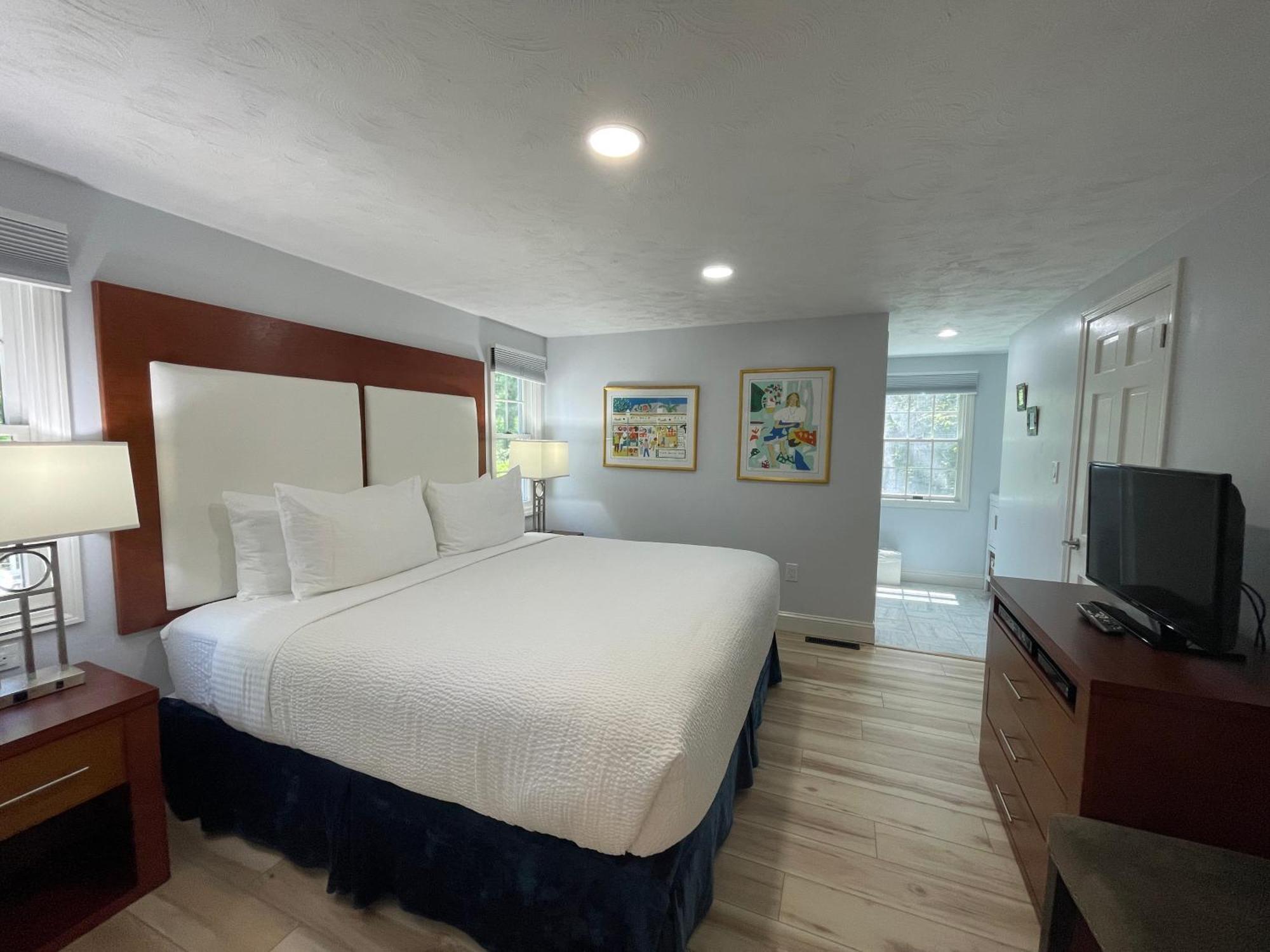 Pleasant Bay Village Resort Чатъм Екстериор снимка